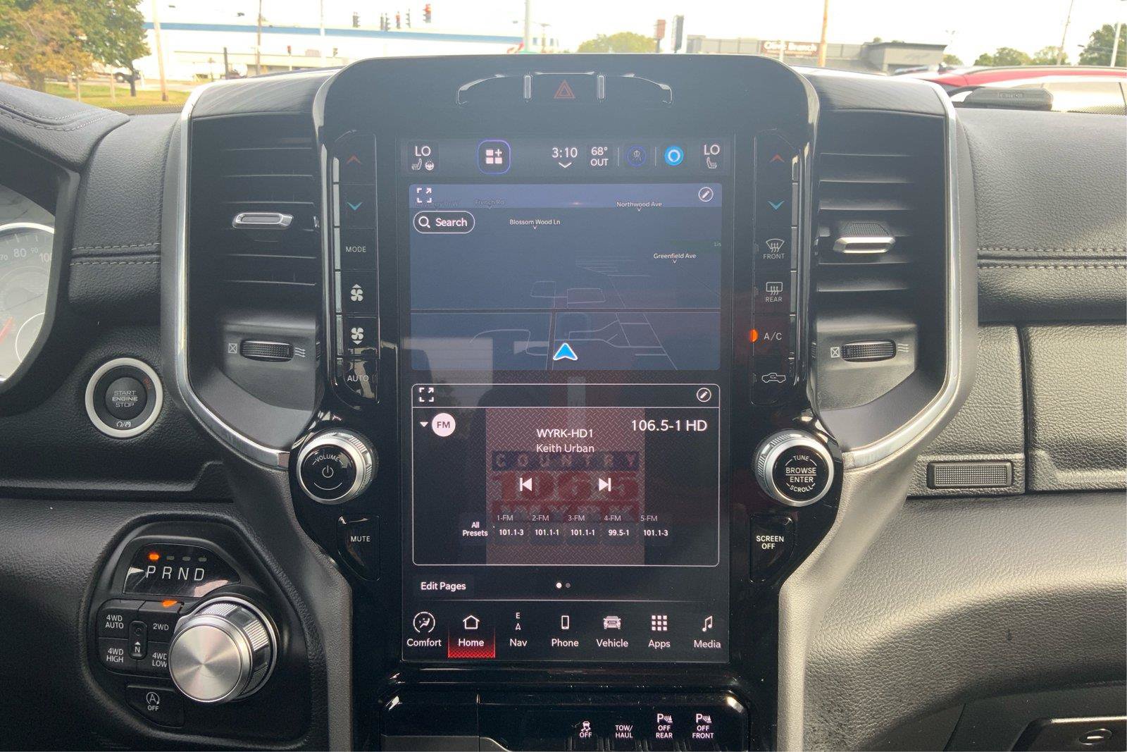 Used 2023 RAM 1500 Laramie AWD/4WD image 13