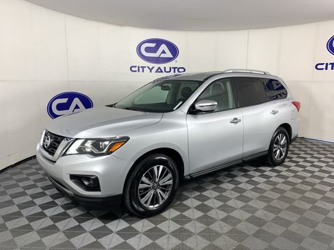 Used 2019 Nissan Pathfinder SL FWD image 7