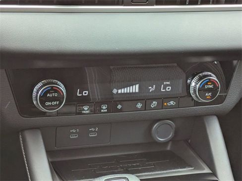 New 2025 Mitsubishi Outlander ES image 20