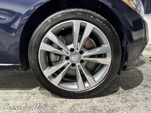 Used 2016 Mercedes-Benz C 300 4MATIC Sedan image 30