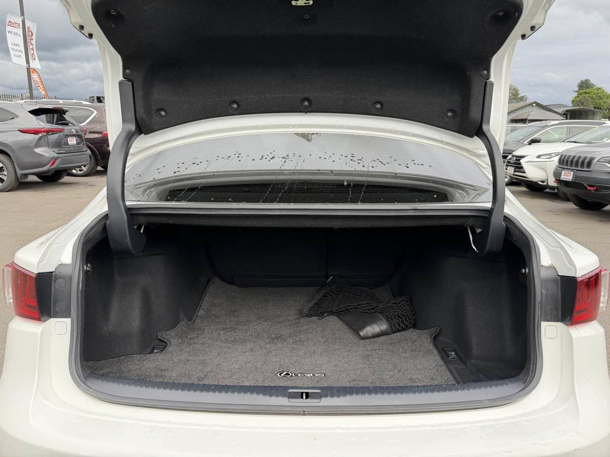 Used 2015 Lexus IS 250 w/ Navigation System Package RWD image 27