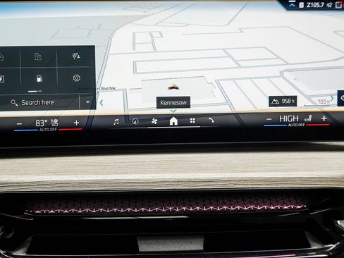 Used 2025 BMW 330i xDrive 330i xDrive image 25