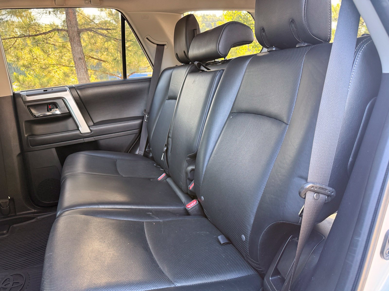 Used 2019 Toyota 4Runner Limited AWD/4WD image 40