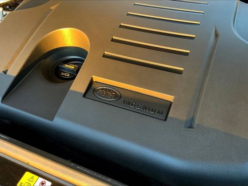 Used 2024 Land Rover Range Rover Sport SE image 32