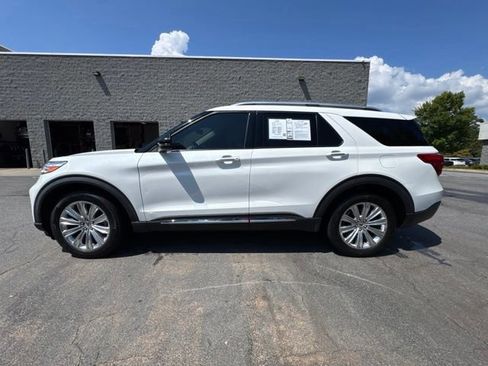 Used 2020 Ford Explorer Limited w/ Class III Trailer Tow Package RWD image 2