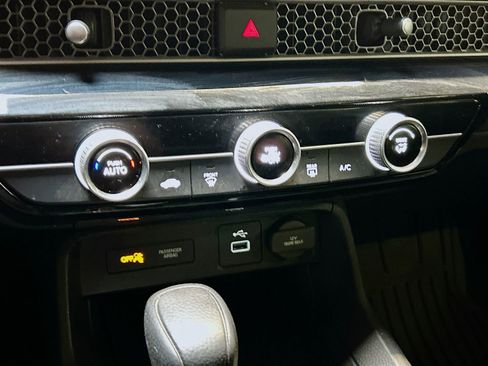 Used 2022 Honda Civic LX image 15