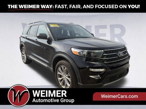 Used 2022 Ford Explorer XLT w/ Equipment Group 202A AWD/4WD image 3
