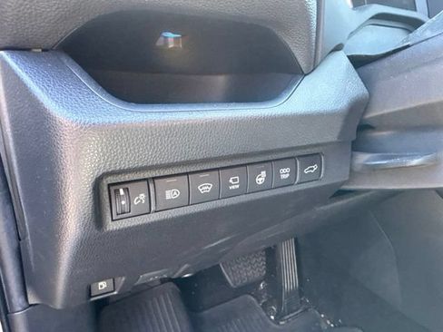 Used 2023 Toyota RAV4 XSE AWD/4WD image 9