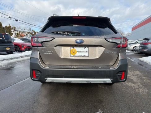 Used 2022 Subaru Outback Limited image 4