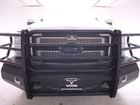 Used 2014 Ford F250 Platinum w/ FX4 Off-Road Package image 8