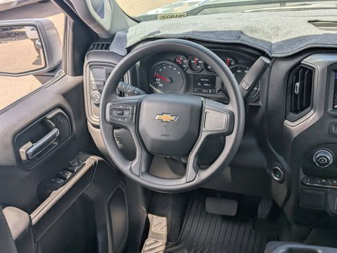 Used 2025 Chevrolet Silverado 1500 Custom image 16