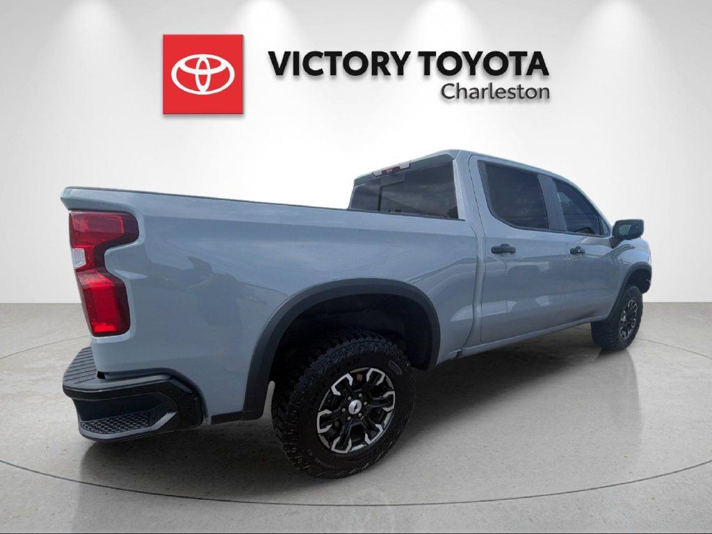 Used 2024 Chevrolet Silverado 1500 ZR2 w/ Technology Package AWD/4WD image 7