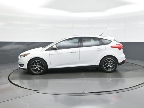 Used 2017 Ford Focus SEL image 4