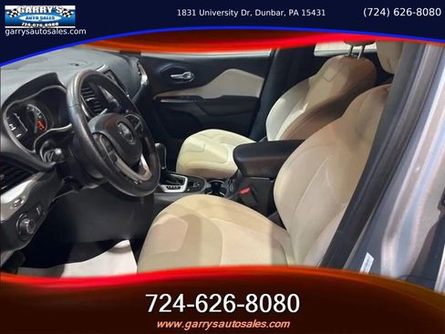 Used 2016 Jeep Cherokee Sport image 13