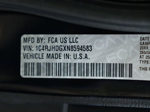 Used 2022 Jeep Grand Cherokee Overland w/ Luxury Tech Group IV image 47