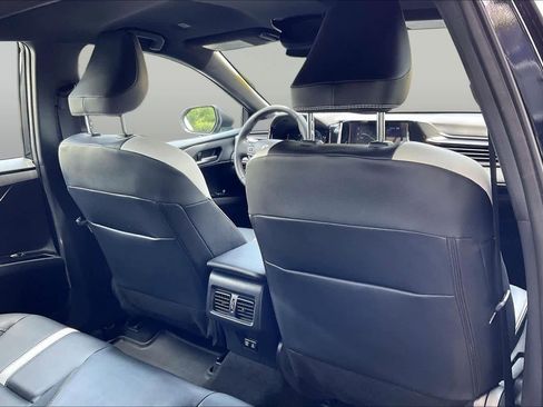 Used 2025 Toyota Camry SE w/ Convenience Package AWD/4WD image 19