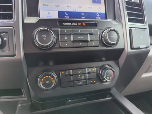 Used 2020 Ford F150 XLT RWD image 11