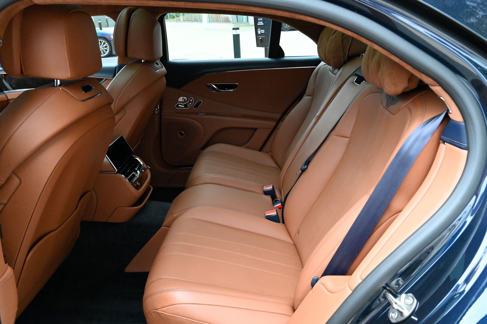 Used 2022 Bentley Flying Spur V8 AWD/4WD image 37