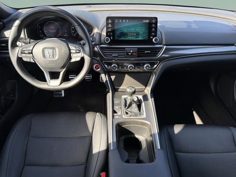 Used 2019 Honda Accord Sport image 9
