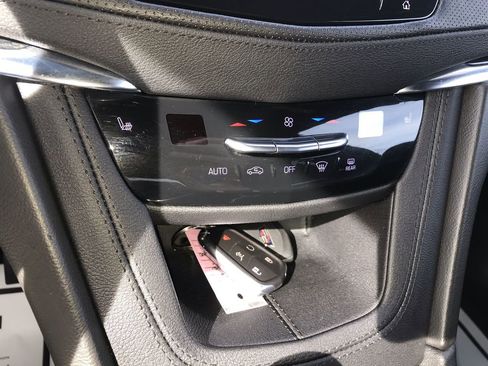 Used 2023 Cadillac XT5 Premium Luxury AWD/4WD image 19