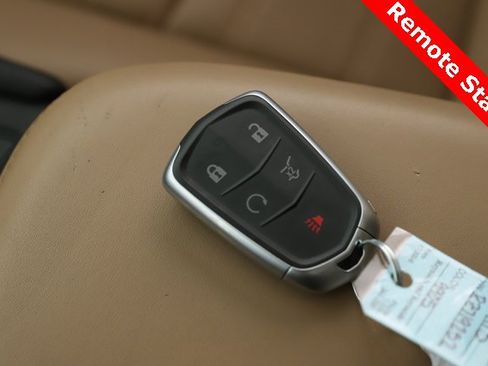 Used 2024 Cadillac XT5 Premium Luxury image 3