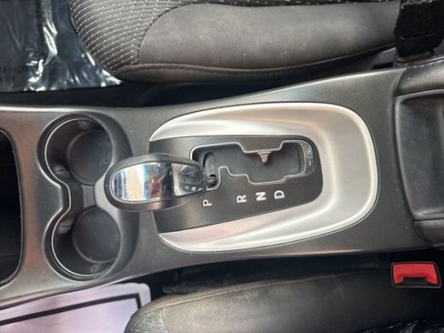 Used 2014 Dodge Journey SXT w/ Flexible Seating Group image 23