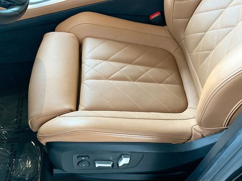 Used 2023 BMW X5 sDrive40i w/ Parking Assistance Package image 19