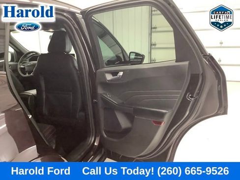 Used 2023 Ford Escape ST-Line w/ Tech Pack #1 AWD/4WD image 9