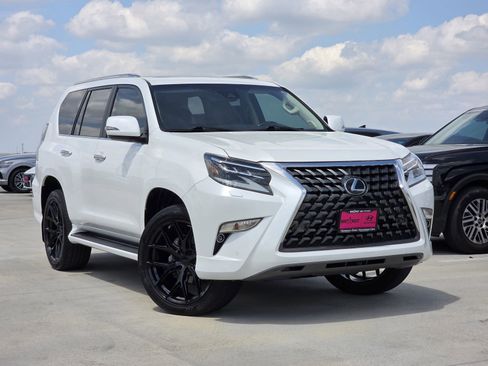 Used 2021 Lexus GX 460 Premium w/ Premium Plus Package image 3