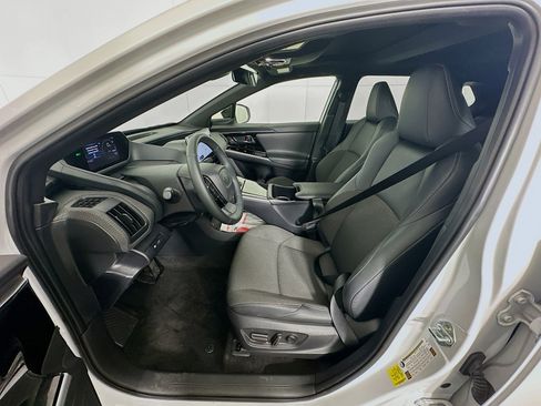 Used 2024 Toyota bZ4X XLE w/ Weather Package image 13