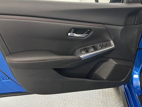 New 2025 Nissan Sentra SR w/ Midnight Edition image 16