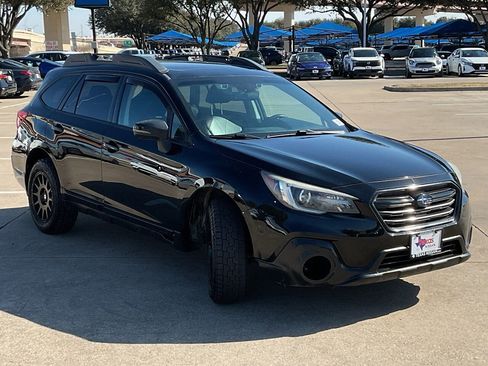 Used 2018 Subaru Outback 2.5i Limited image 4
