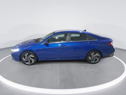 Certified 2024 Hyundai Elantra SEL w/ Convenience Package FWD image 8