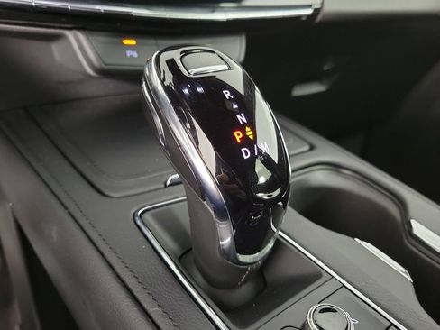 Used 2024 Cadillac XT4 Premium Luxury AWD/4WD image 30