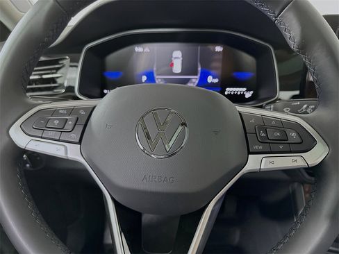 New 2025 Volkswagen Jetta SE image 18