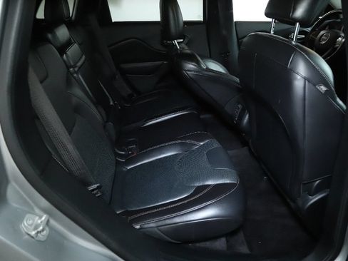 Used 2016 Jeep Cherokee High Altitude w/ Luxury Group AWD/4WD image 33