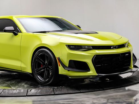 Used 2021 Chevrolet Camaro ZL1 image 23