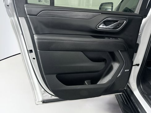 Used 2024 GMC Yukon XL SLT image 27