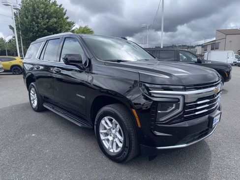 Used 2025 Chevrolet Tahoe LT AWD/4WD image 7