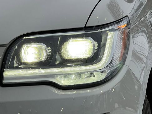 Used 2024 Lincoln Navigator L Reserve w/ Monochromatic Package image 42