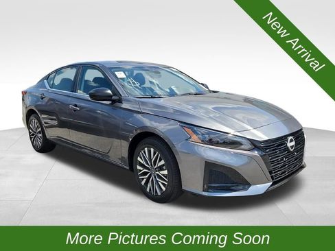 Used 2026 Nissan Altima 2.5 SV AWD/4WD image 1