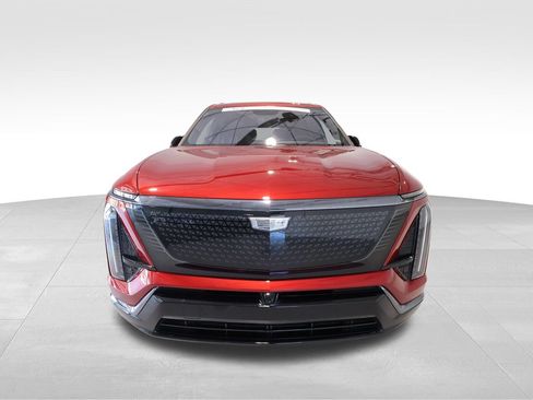 Certified 2026 Cadillac Vistiq Sport w/ LPO, Floor Liner Package AWD/4WD image 7