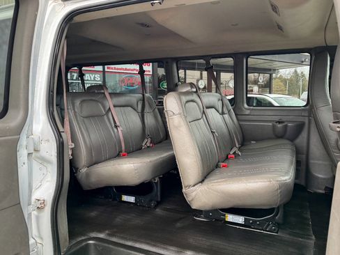 Used 2019 Chevrolet Express 3500 LS image 13