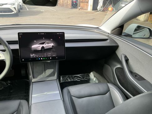 Used 2024 Tesla Model 3 Standard Range image 17