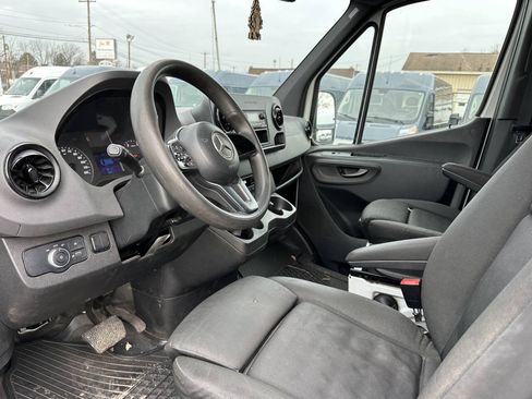 Used 2019 Mercedes-Benz Sprinter 170 image 11