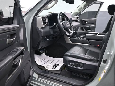 Used 2024 Toyota Tundra Limited image 17