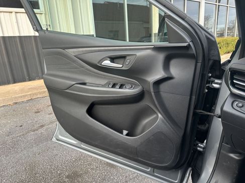 Used 2025 Buick Envista Sport Touring image 20