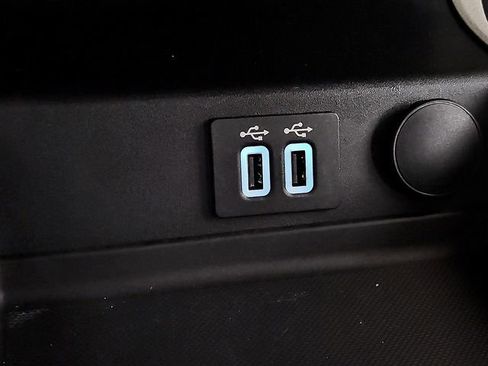 Used 2020 Ford Fusion SE image 26