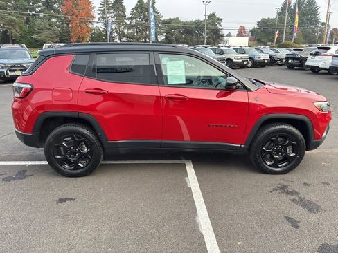 Used 2023 Jeep Compass Trailhawk image 8