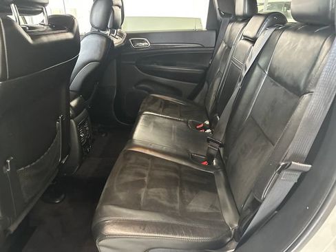 Used 2017 Jeep Grand Cherokee Altitude AWD/4WD image 27